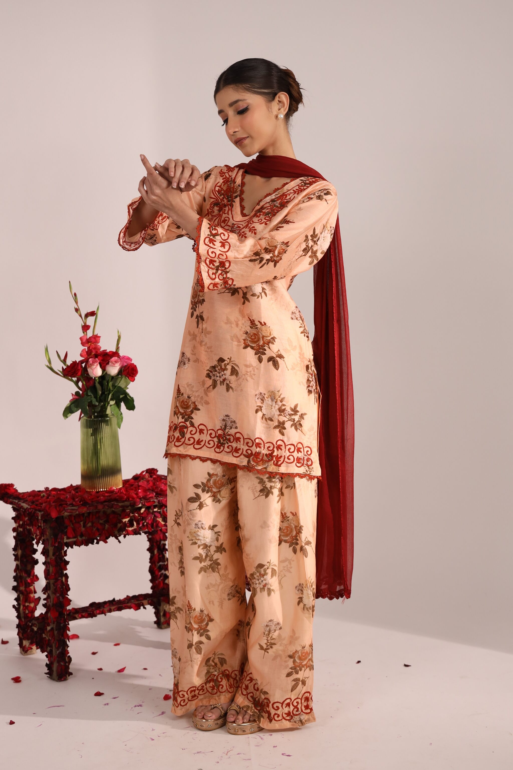 Side profile view of ethnic ladies co ord set for women in floral printed Chanderi fabric