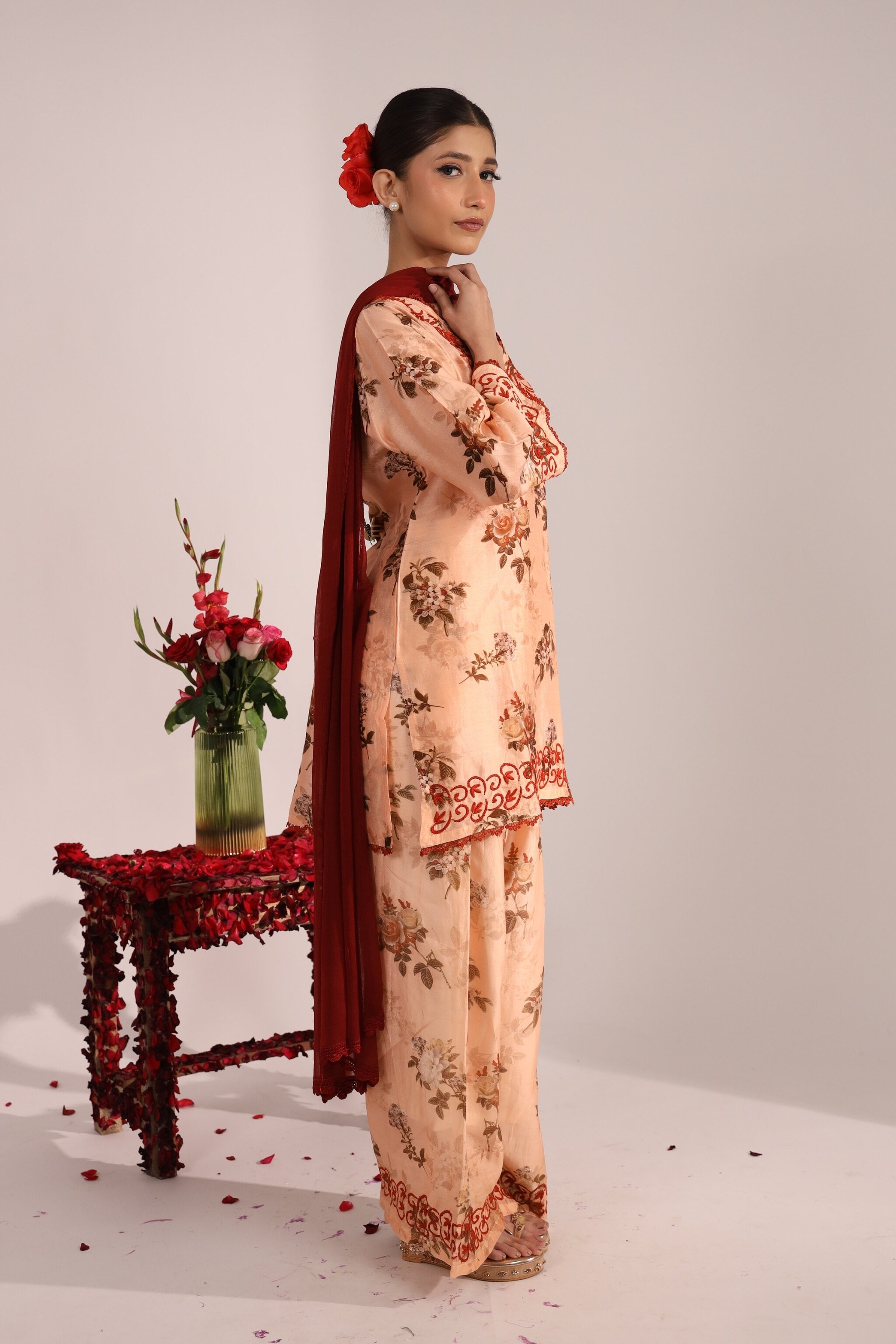 Side profile view of ethnic ladies co-ord set for women in floral printed Chanderi fabric