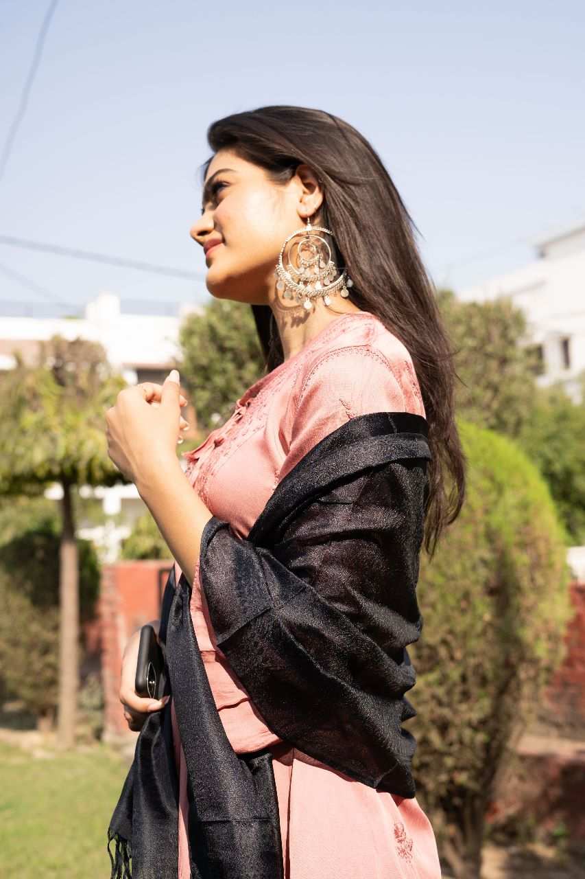 Rabia Butt Poses In Casual Tunics | Zeenat Style