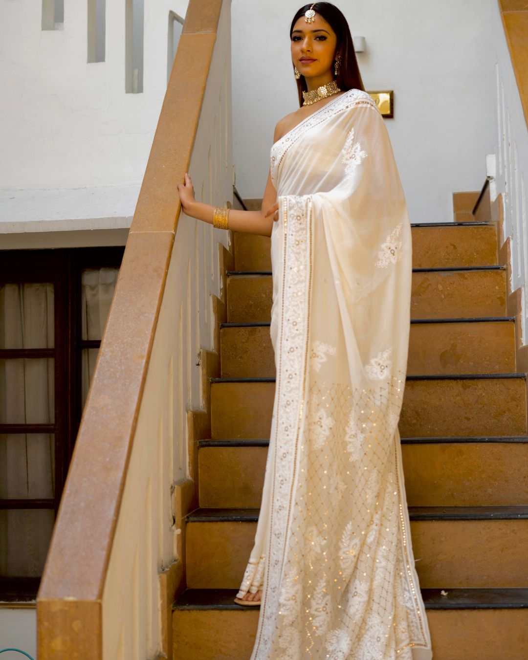 Noori white Georgette Chikankari Saree