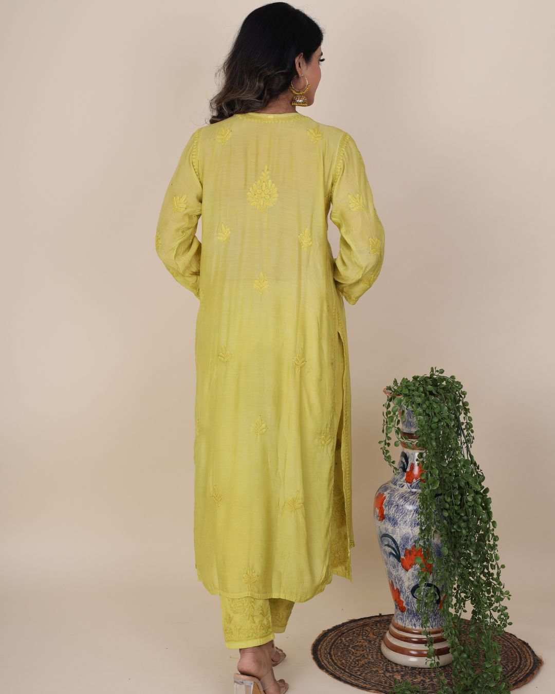 Gulaabo Lime Green Kurta Set 