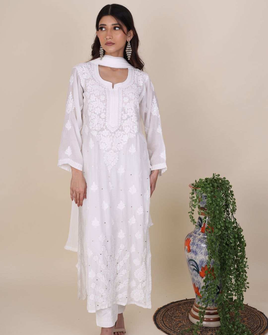 Gulaabo chikankari Star White Kurta Set