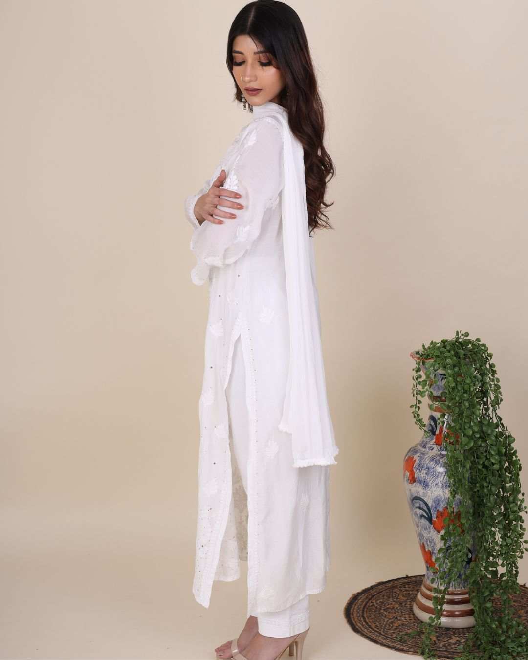 Gulaabo chikankari Star White Kurta Set