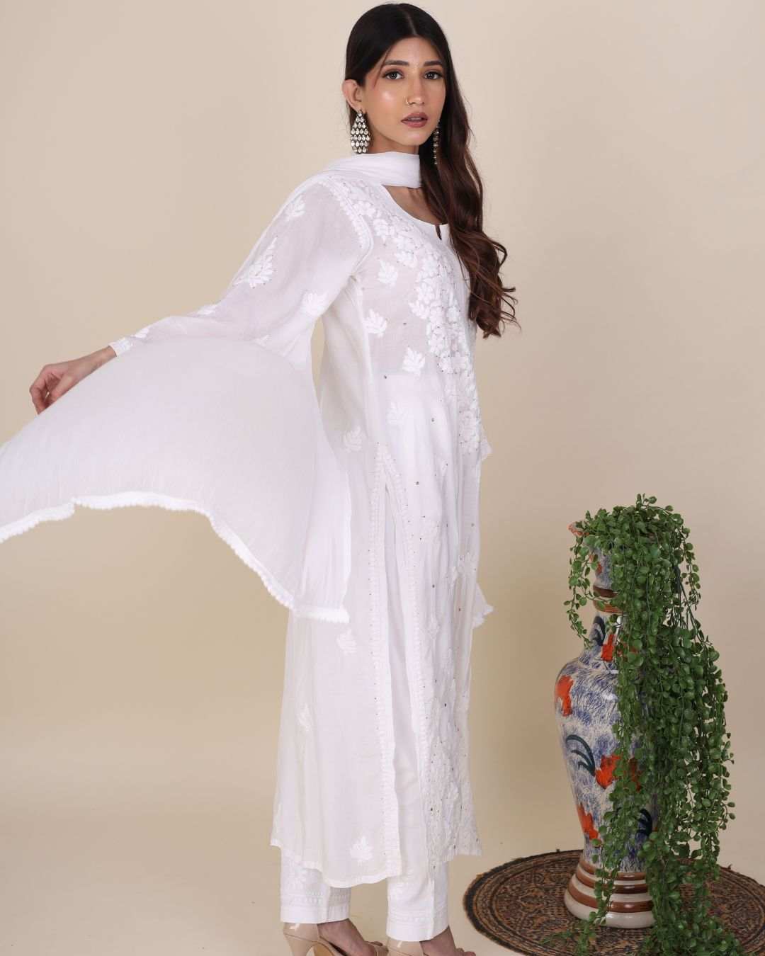 Gulaabo chikankari Star White Kurta Set