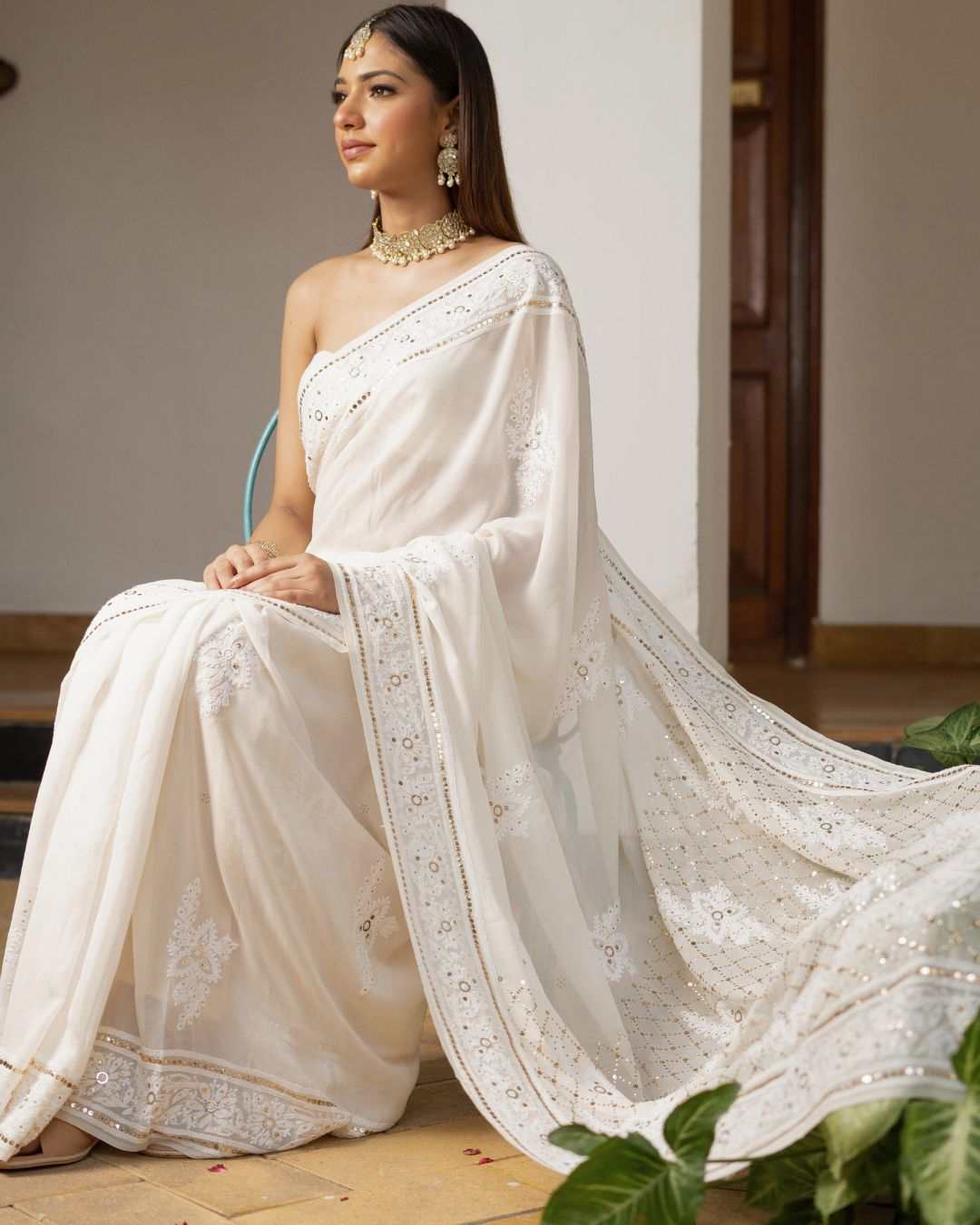 Noori Pure Georgette Chikan White Saree